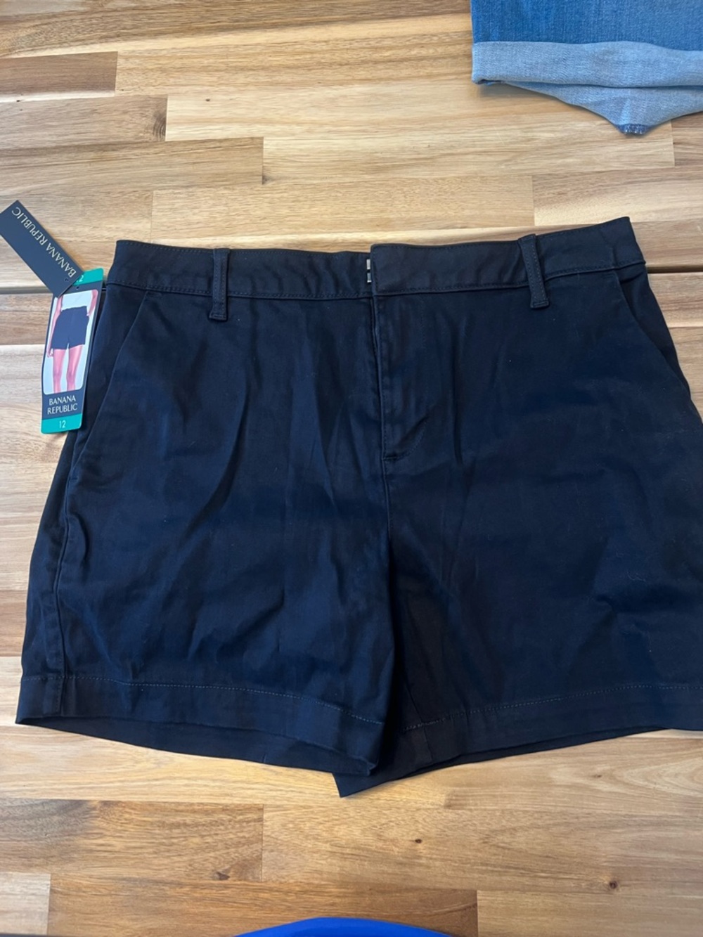 Banana Republic Black Chino Women's Tailored Shorts size 12 NWT